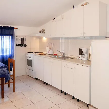 Apartamento Haus Peric - Kor201 By Interhome *