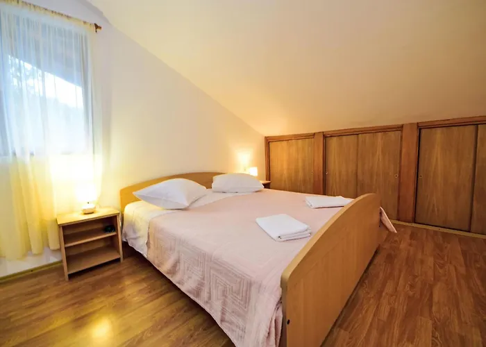 Apartment Peric-2 By Interhome